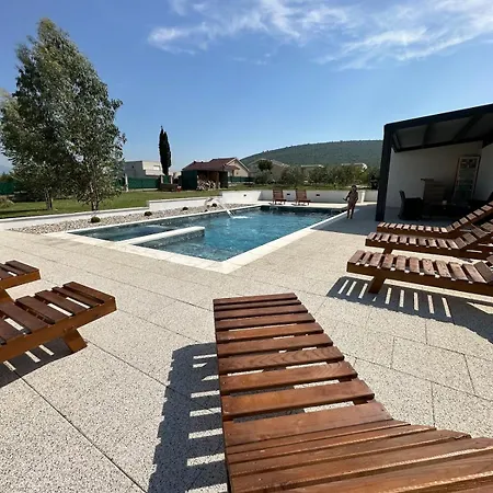 Kuca Za Odmor Nina Villa